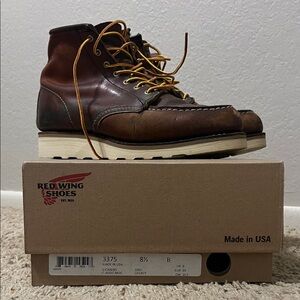 Red Wing women’s classic moc